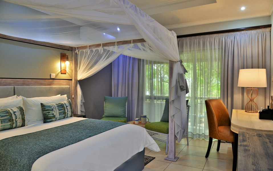 Mowana Safari Lodge guest bedroom