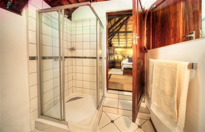 Kubu Lodge bathroom
