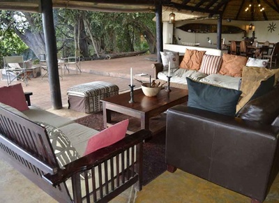 Nxamaseri Island Lodge lounge area